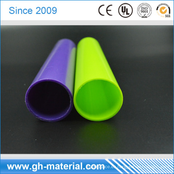 Los tubos duros sólidos marcan la tubería plástica rígida de los PP